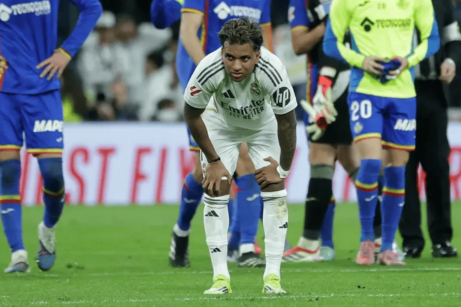 皇马内部人士表示，罗德里戈的恢复时间预计将接近12个月