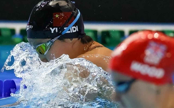 华体会APP-12岁世锦赛获奖，有人怀疑她是不是“太早了”，其实规则已说明|游泳|于子迪|世界游泳联合会|游泳世锦赛|全国冠军_新浪体育_新浪新闻