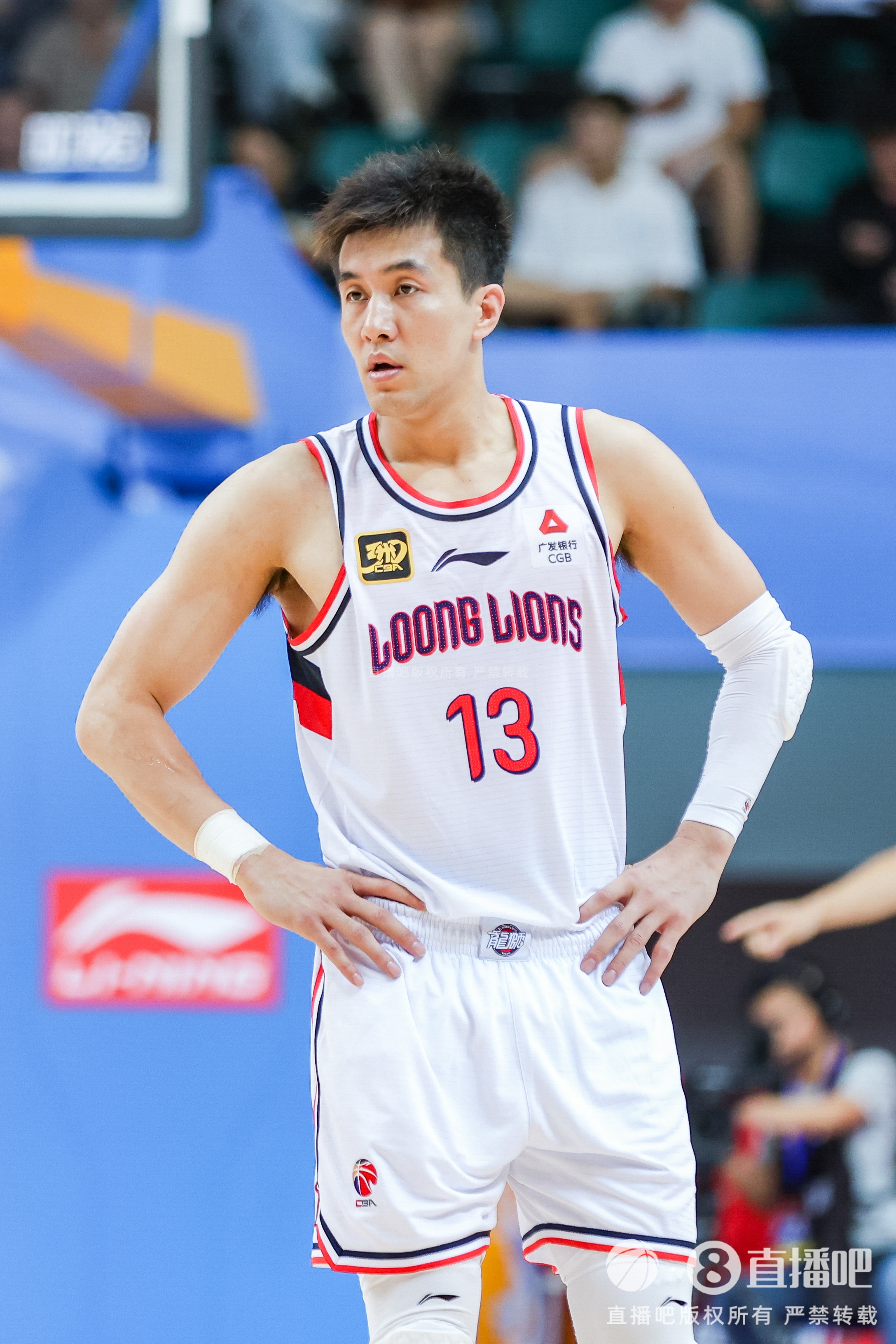 华体会体育-媒体人：郭艾伦命途多舛 很多球迷希望他在某个时间节点叶落归根